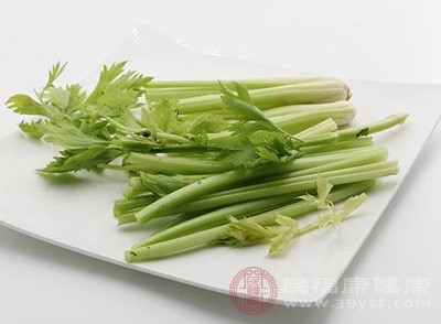 减少重口味食物的摄入，增加蔬菜、水果、全谷类的摄入量