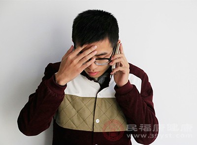 不少男性朋友不善于表达，喜欢将不良情绪放在心里，独自消化