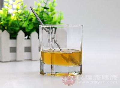 早晨一杯蜂蜜水