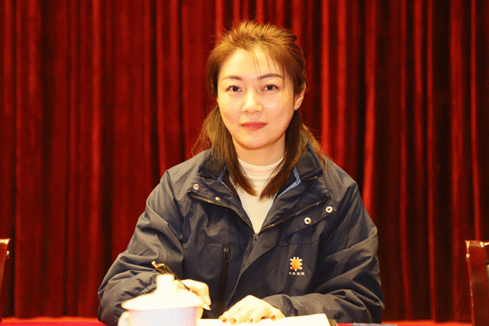 旋静洋.gif